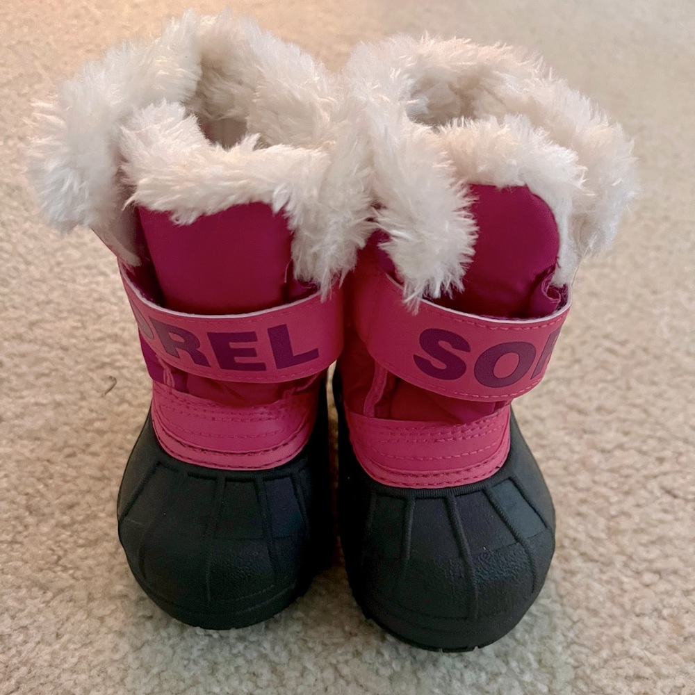 Sorel pink baby snow boots, size 5